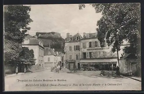 AK Mauléon-Soule /B.-P., Place de la Croix-Blanche et le Chateau-Fort