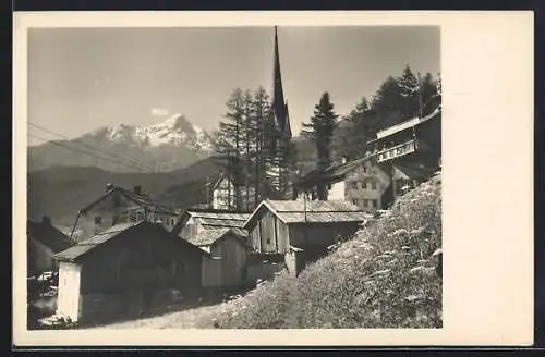 Passepartout-AK Sölden i. Ötztal, Teilansicht mit Kirche, Alpenkette