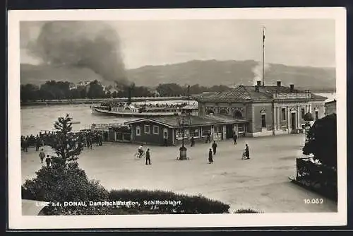 AK Linz a. Donau, Dampfschiffstation, Schiffsabfahrt