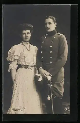 AK Prinz Eitel Friedrich von Preussen und Frau, stehend