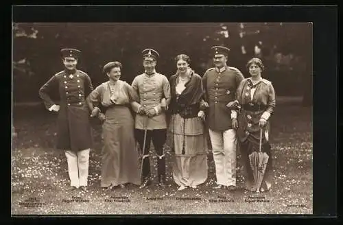 AK Kronprinz Wilhelm von Preussen, Kronprinzessin Cecilie, Prinz Eitel Friedrich & Prinz August Wilhelm