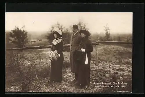 AK Prinz Eitel Friedrich und Braut mit Prinzessin Victoria Luise