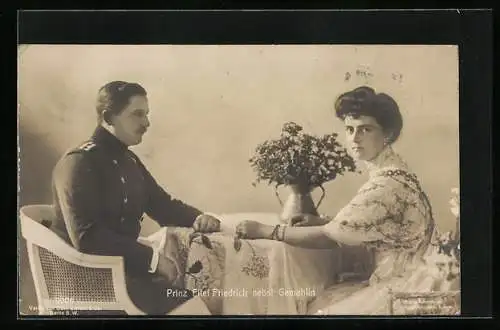 AK Prinz Eitel Friedrich von Preussen und Gemahlin am Tisch sitzend