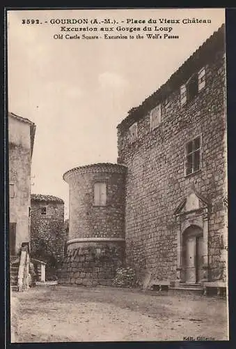 AK Gourdon /A.-M., Place du Vieux Chateau