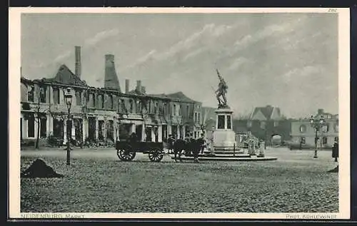 AK Neidenburg, Markt mit Kriegerdenkmal