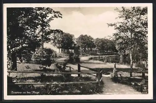 AK Treptow an der Rega, Blick vom Weg zum Ort