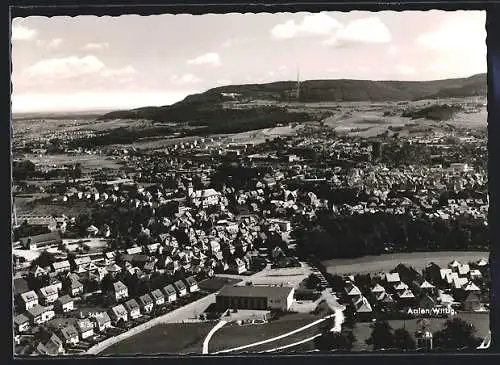 AK Aalen /Wttbg., Teilansicht mit Kirche und Strassenpartie