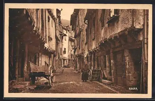 AK Entraygues /Aveyron, La rue Droite, Strassenpartie