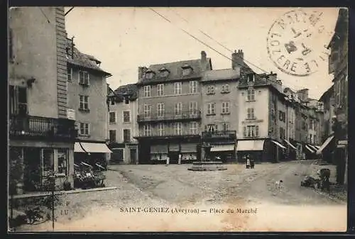 AK Saint-Geniez /Aveyron, Place du Marché