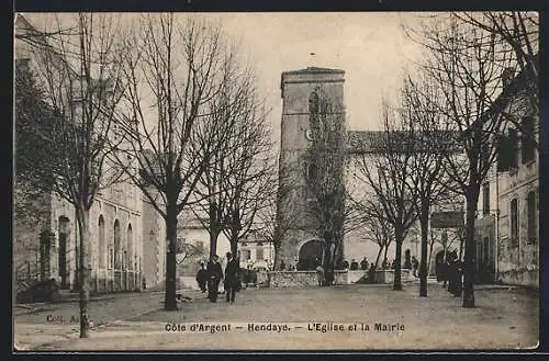 AK Hendaye /Côte d`Argent, L`Eglise et la Mairie