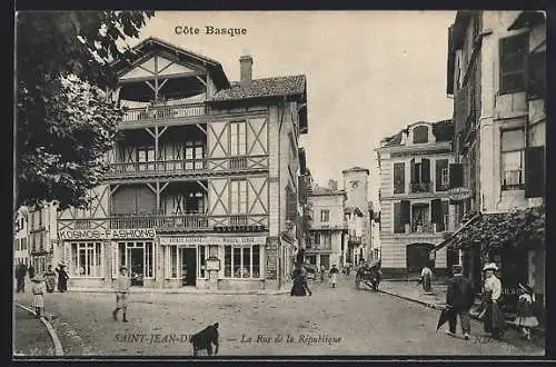 AK Saint-Jean-de-Luz, La Rue de la Republique