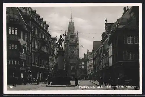 AK Freiburg i. B., Kaiserstrasse mit Martinstor und Brunnen