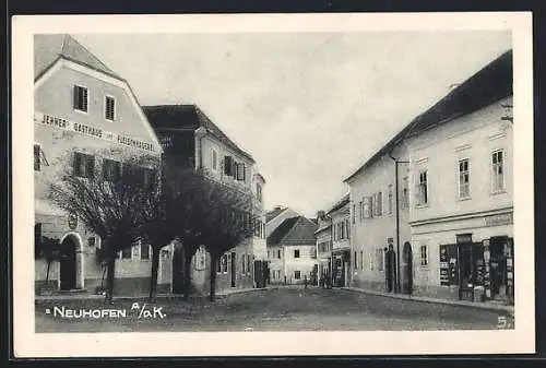 AK Neuhofen an der Krems, Strassenpartie mit Jenners Gasthaus