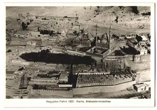 Fotografie unbekannter Fotograf, Ansicht Kairo, Alabastermoschee vom Luftschiff Graf Zeppelin LZ-127 gesehen