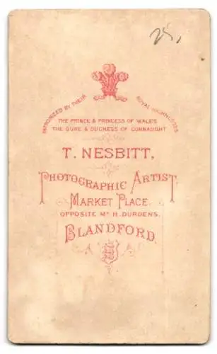 Fotografie T. Nesbitt, Blandford, Market Place, Porträt eines jungen Mannes