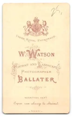 Fotografie W. Watson, Ballater, Portrait eines Mannes mit Bart