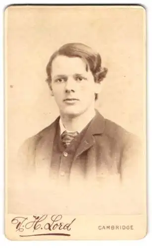 Fotografie T. H. Lord, Cambridge, Market Street 13, Porträt eines jungen Mannes