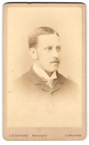 Fotografie J. S. Gafford, Ilfracombe, High Street 5, Porträt eines eleganten Herren