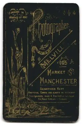 Fotografie Melville, Manchester, Market St 105, Porträt eines jungen Mannes in formeller Kleidung