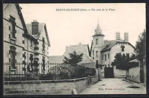 AK Saint-Maximin /Oise, Un coin de la Place