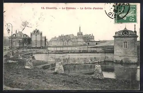 AK Chantilly, Le Chateau, la Grille d`entrée