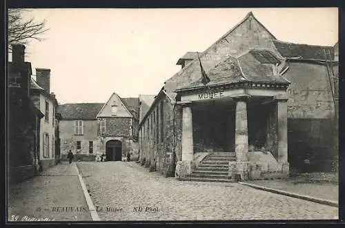 AK Beauvais, Le Musée