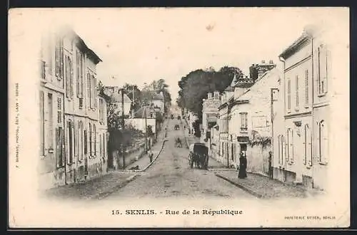 AK Senlis, Rue de la République, Strassenpartie