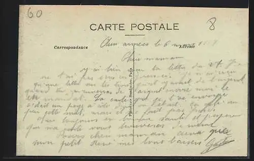 AK Crepy-en-Valois, Place Gambetta et Monument des Vétérans