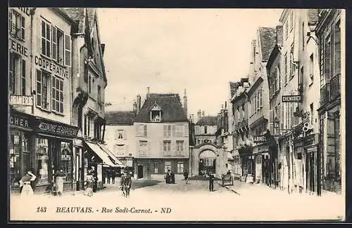 AK Beauvais, Rue Sadi-Carnot, Strassenpartie