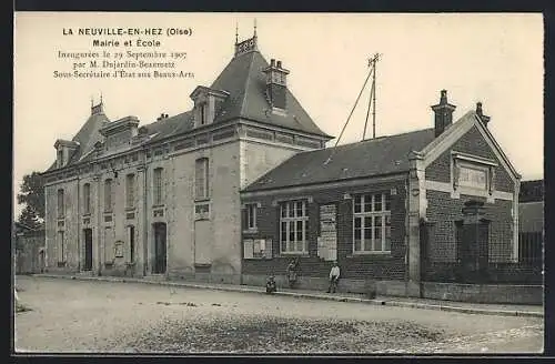 AK La Neuville-en-Hez, Mairie et École