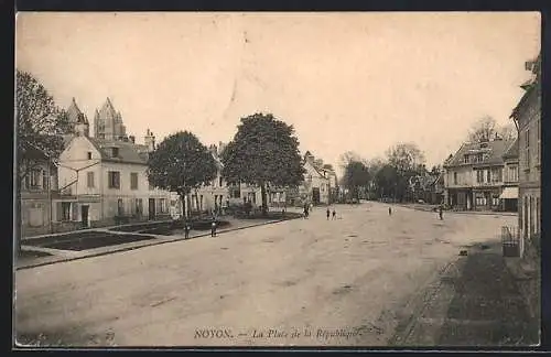 AK Noyon, La Place de la République