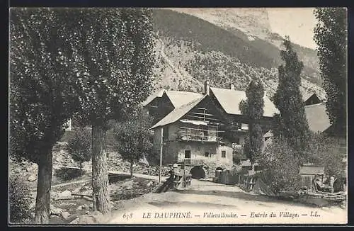 AK Villevallouise /Le Dauphiné, Entrée du Village