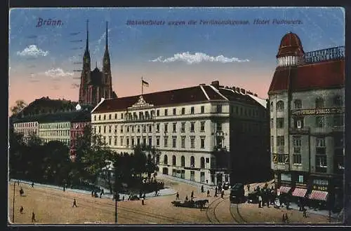 AK Brünn, Strassenbahn am Bahnhofsplatz vor dem Hotel Padowetz