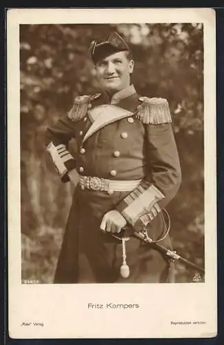 AK Schauspieler Fritz Kampers in Uniform mit Degen