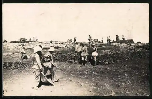 Foto-AK Französische Soldaten bei der Steingewinnung in Syrien, Drusenrevolte