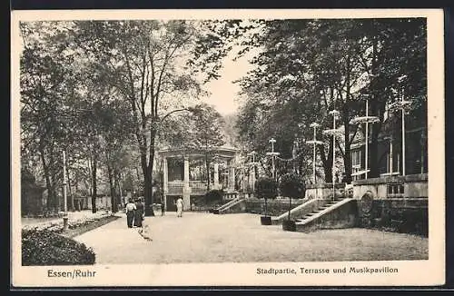 AK Essen /Ruhr, Stadtpartie mit Terrasse und Musikpavillon