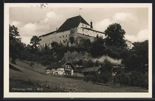 AK Tittmoning /Obb., Blick auf Ortschaft und Burg