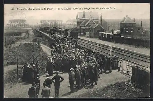 AK Froyennes, Arrivee du Train de Paris, la Gare