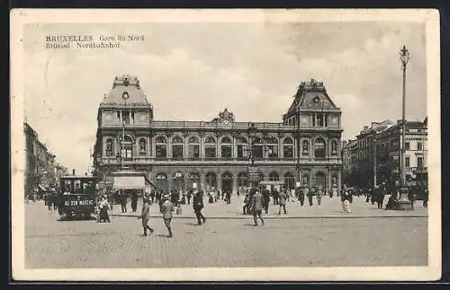 AK Bruxelles, Nordbahnhof, von der Strasse gesehen, Passanten, Bus