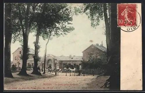 AK Noyon, La gare, prise du couts, Bahnhof