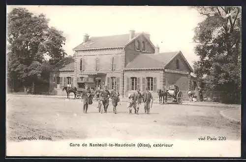 AK Nanteuil-le-Haudouin, La Gare, extérieur