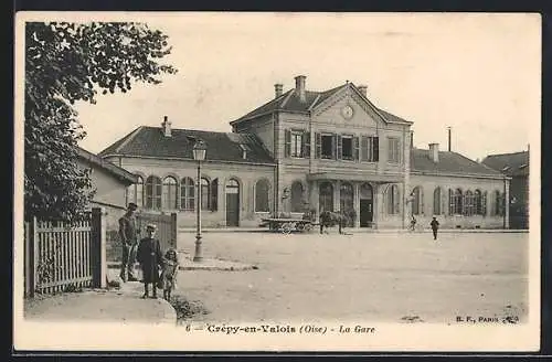 AK Crépy-en-Valois, La Gare