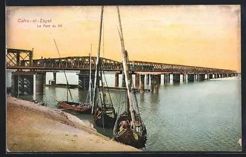 AK Cafre-el-Zayat, le pont du Nil, des bateaux à quai