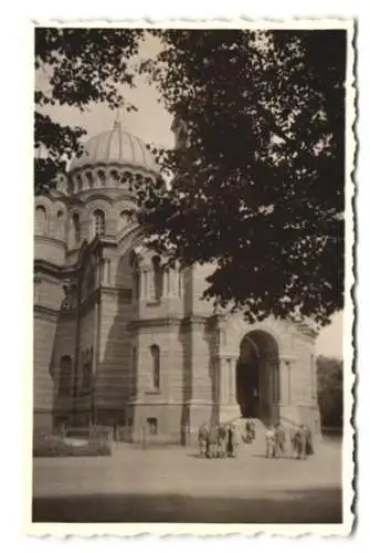 3 Fotografien unbekannter Fotograf, Ansicht Riga / Lettland, Petrikirche & Strassenansicht