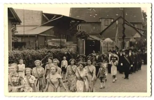 30 Fotografien unbekannter Fotograf, Ansicht Hannover-Anderten, Schützenfest, Festumzug, Volksfest, Siegerehrung uvm.