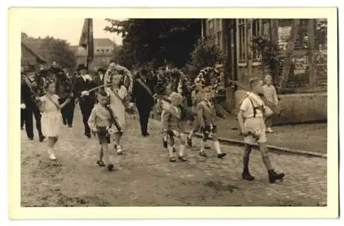 30 Fotografien unbekannter Fotograf, Ansicht Hannover-Anderten, Schützenfest, Festumzug, Volksfest, Siegerehrung uvm.