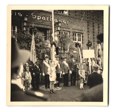 30 Fotografien unbekannter Fotograf, Ansicht Hannover-Anderten, Schützenfest, Festumzug, Volksfest, Siegerehrung uvm.