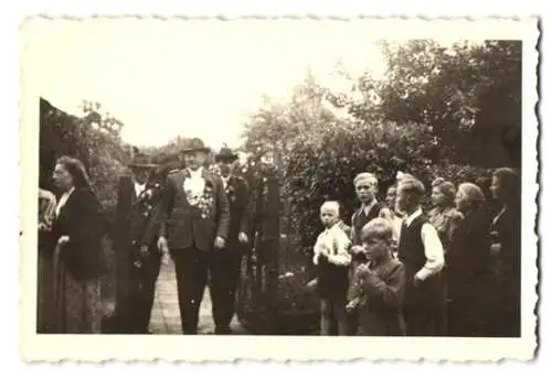 30 Fotografien unbekannter Fotograf, Ansicht Hannover-Anderten, Schützenfest, Festumzug, Volksfest, Siegerehrung uvm.