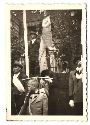 30 Fotografien unbekannter Fotograf, Ansicht Hannover-Anderten, Schützenfest, Festumzug, Volksfest, Siegerehrung uvm.