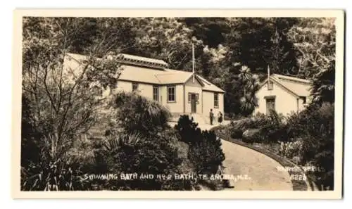 12 Fotografien unbekannter Fotograf, Ansicht Te Aroha / Neuseeland, Hotel Hazlewood, Hotel Ninemoa, Hot Springs Hotel